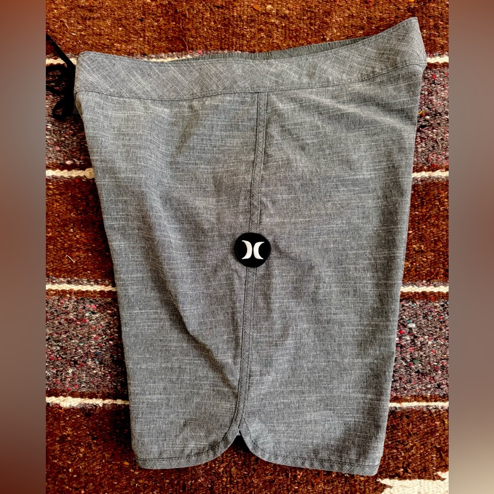 Men’s Hurley PhantomGray Textured board  shorts size 31